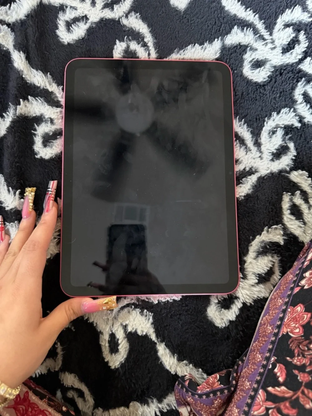 Apple iPad - Hot Pink Aluminum Back